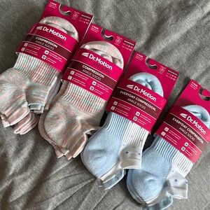 Dr. Motion - Compression Ankle Socks - Peach and Blue